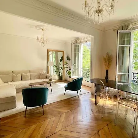 Appartement Sublime Haussmanien 2min Parc Monceau *
