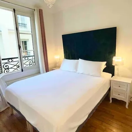 Appartement Sublime Haussmanien 2min Parc Monceau Parijs